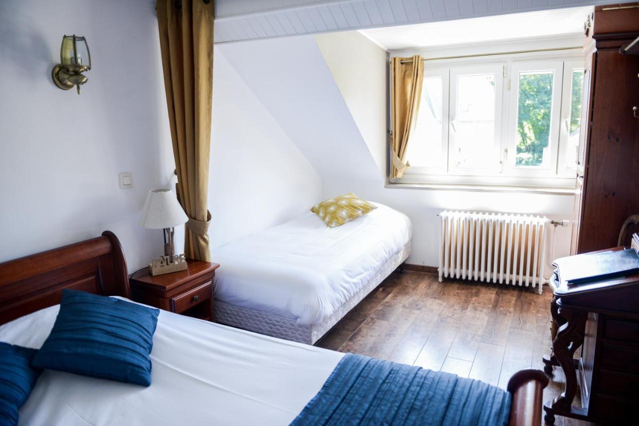 Logis Le Saint Hubert Hotel Haybes Exterior photo